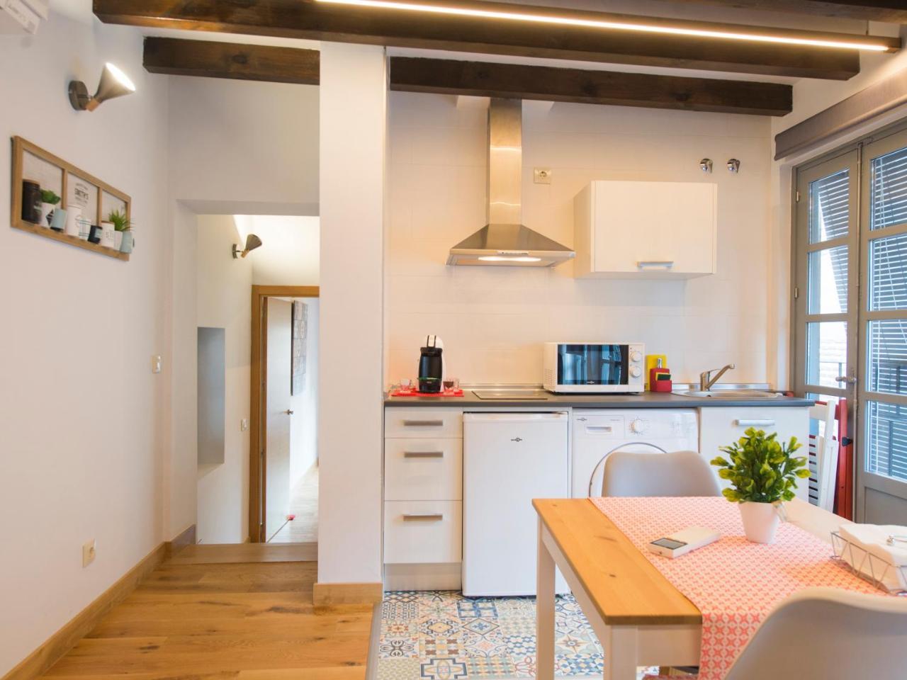 Aldaba Apartment *