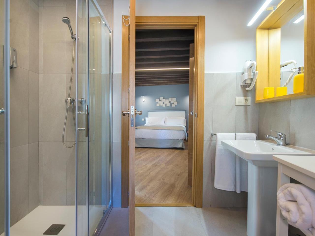 Aldaba Apartment